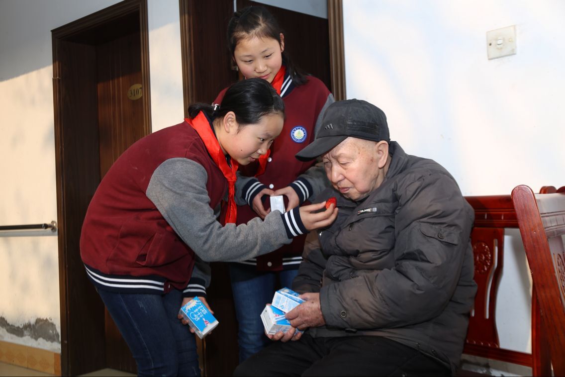 \\"QQ图片20160322082645.jpg"